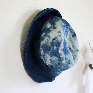 Japanese Shibori Hat I Natural Plant Hand Dyed hat Indigo Bucket hat Hand Dyed Textile Blue Fashion 100%cotton Top white