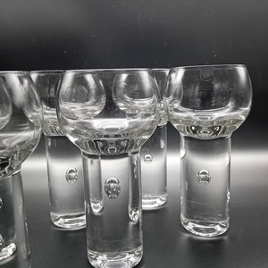 Handgefertigte Kristallgläser mit Glocke V.I.T.A.C