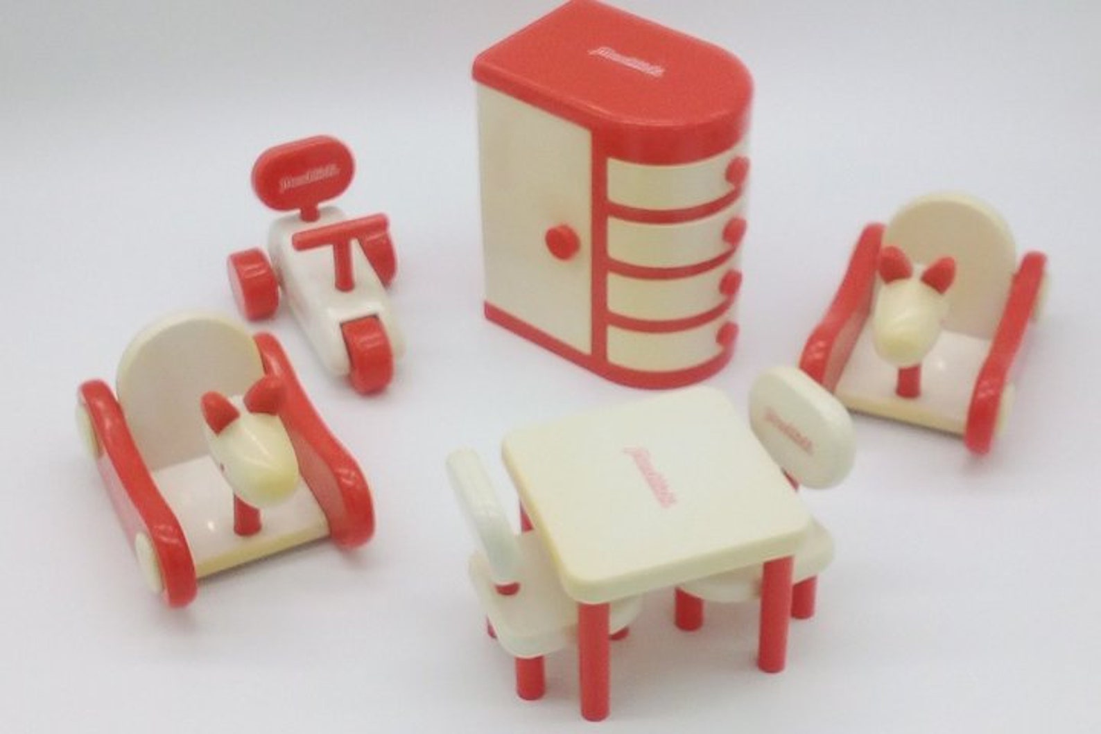 mini furniture Monchhichi 1970