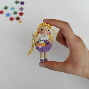 Miniature Amigurumi Ruby// Knitting, Crochet, Amigurumi Doll, Handmade Toys, Mini Amigurumi, Minimalist,Miniature, Ruby