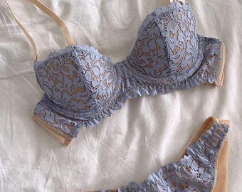 Completo intimo in pizzo floreale fatto a mano, reggiseno e slip in rete personalizzati