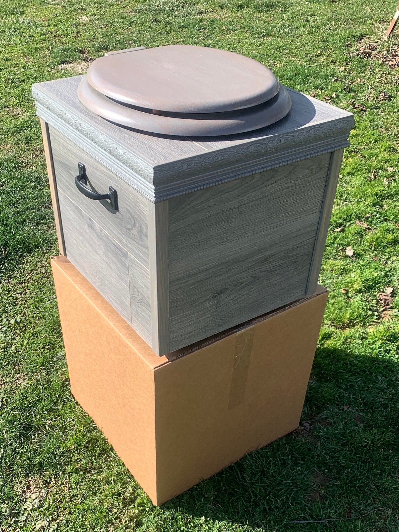 King Krapper Eco Friendly Urine Diverting Composting Toilet in