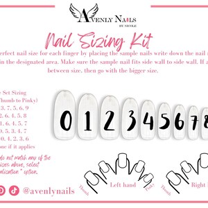 Puede incluir: Una tarjeta blanca con texto negro que explica cómo usar un kit de tamaño de uñas. El kit incluye diez uñas de muestra numeradas del 0 al 9. La tarjeta también incluye un diagrama de una mano que muestra el pulgar, el meñique y la mano izquierda y derecha.