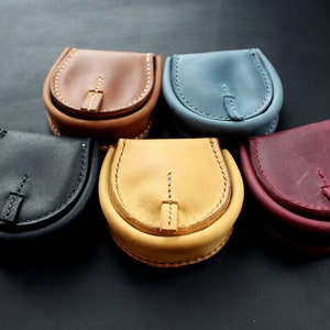 Leather coin purse Handmade customizable change pouch Small pouch Leather tips tray Wallet full grain vintage Clam Purse aged distressed