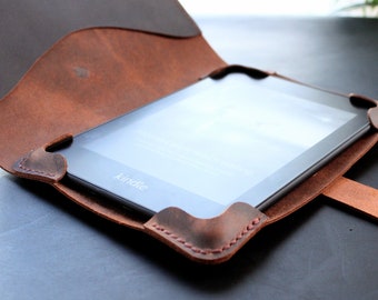 Funda de cuero hecha a mano para Kindle Paperwhite de 7 pulgadas (12.ª generación), color marrón café, personalizada