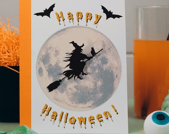 Plakat z okazji Halloween: Wiedźma na miotle (do pobrania w wersji cyfrowej)