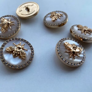 Decoration buttons, white and gold with bees, approx. 22 mm or approx. 25 mm, for coat, jacket, dresses