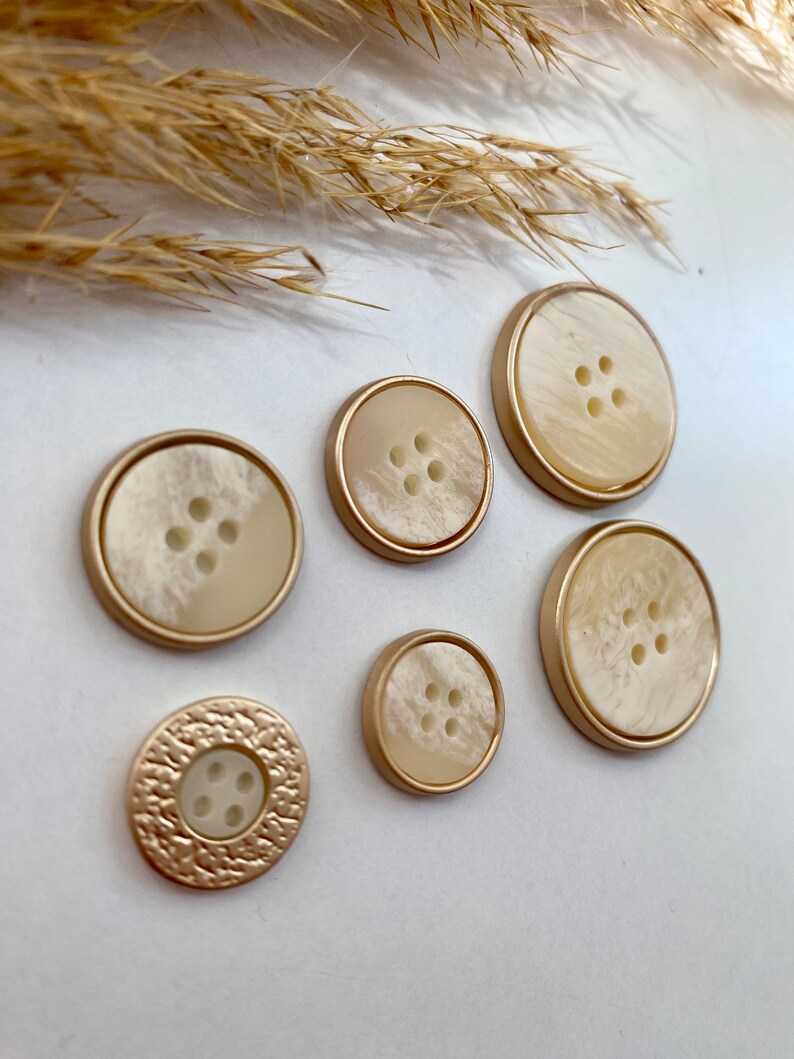 Decoration buttons, white and gold, approx. 15 mm, 18 mm, or approx. 25 mm, for coats, jackets, dresses image 3