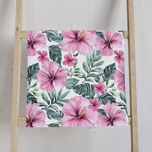 Pink Hibiscus Hand Towel, Floral Bathroom Decor, Watercolor Flower Towel, Tropical Gift for Her, Botanical Kitchen Towel, Summer Home Accent