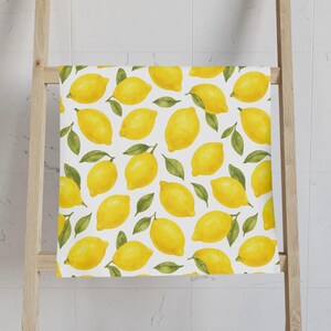 Lemon Hand Towel, Watercolor Fruit Decor, Bright Kitchen Towel, Summer Home Gift, Citrus Lover Present, Bathroom Accent, Housewarming Gift