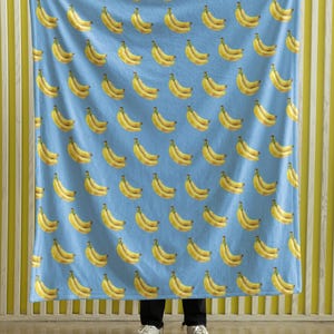 Couverture polaire banane aquarelle, jeté de fruits amusants, décoration d&#39;intérieur, joli accent de literie jaune bleu confortable, cadeau d&#39;hiver pour elle