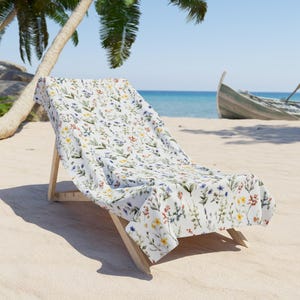 Wildflowers Floral Beach Towel, Luxury Soft Towel for Summer, Botanical Garden Design, Extra Lush Watercolor Towel, Perfect Beach Accessory