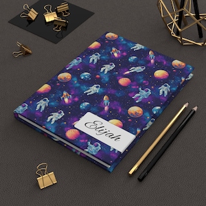 Personalisiertes Weltraum-Thema-Journal für Kinder, Astronauten-Hardcover-Notizbuch, Süßes Tagebuch zum Schreiben, Benutzerdefinierter Name, Geschenk für Jungen, Planeten