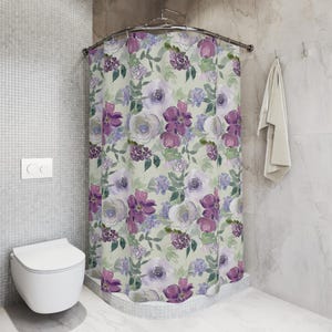 Blumenduschvorhang, Lila und Grün Badezimmer Dekor, Frühling Wohnaccessoires, einzigartiges Blumenmuster, langlebiger Polyester Vorhang