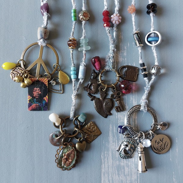 BUTIN DE BROCANTE.amuletten|boho-stijl|brocante|gris-gris|zigeunerstijl|handgemaakt|hippiestijl|vrijheid van Londen|ketting|porte-bonheur|talisman