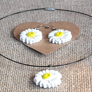 Daisy Jewelry Set, handmade polymer clay earrings and necklace, delicate floral wedding jewelry gift for her