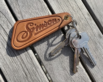 Simson Schlüsselanhänger aus Rindleder - Geprägtes Logo - Schwalbe, S50 - Mit Schlüsselring