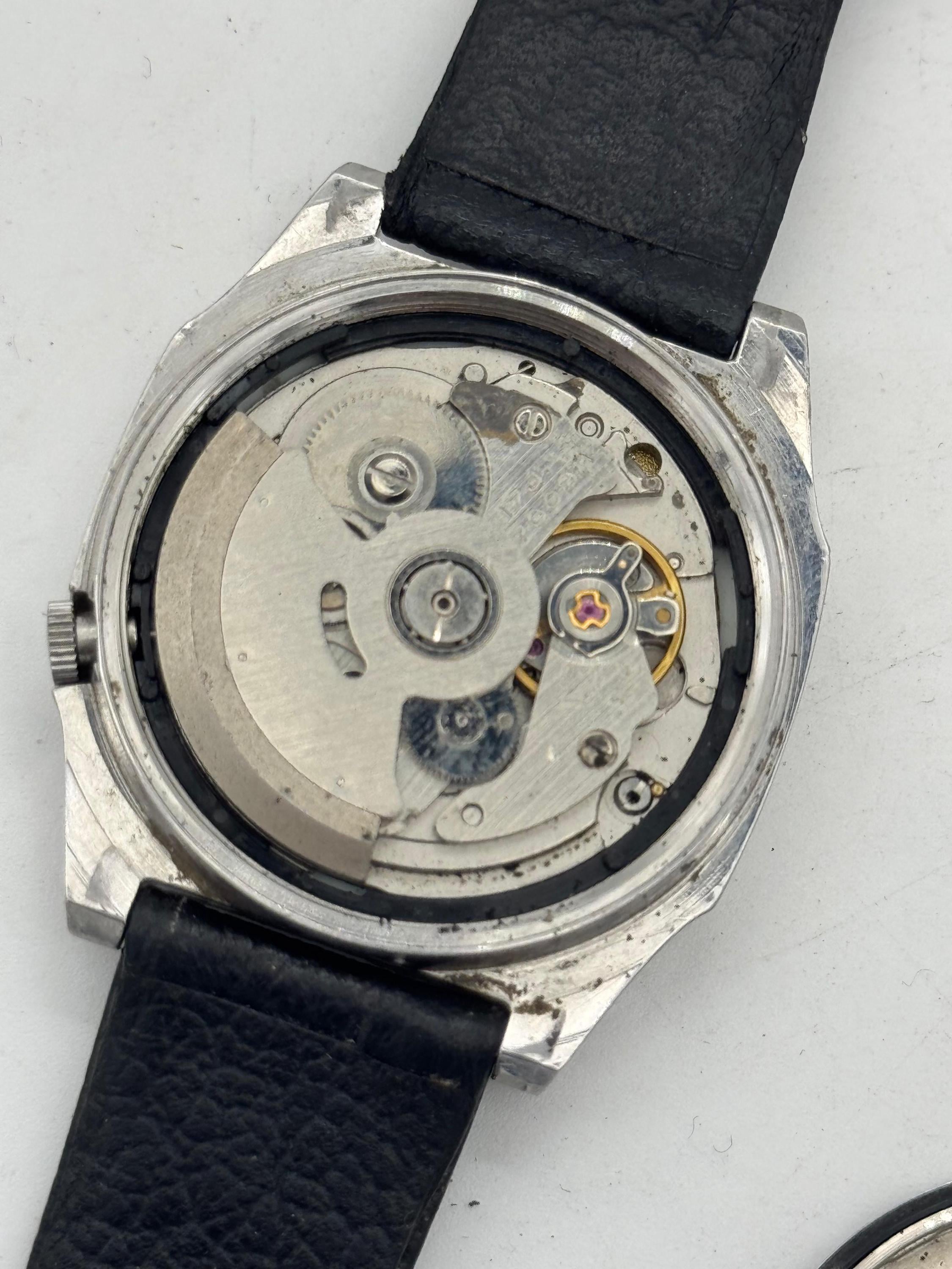 Vintage Seiko 5 7009-5860 Automatic 21 Jewels Day Date Bar Shape