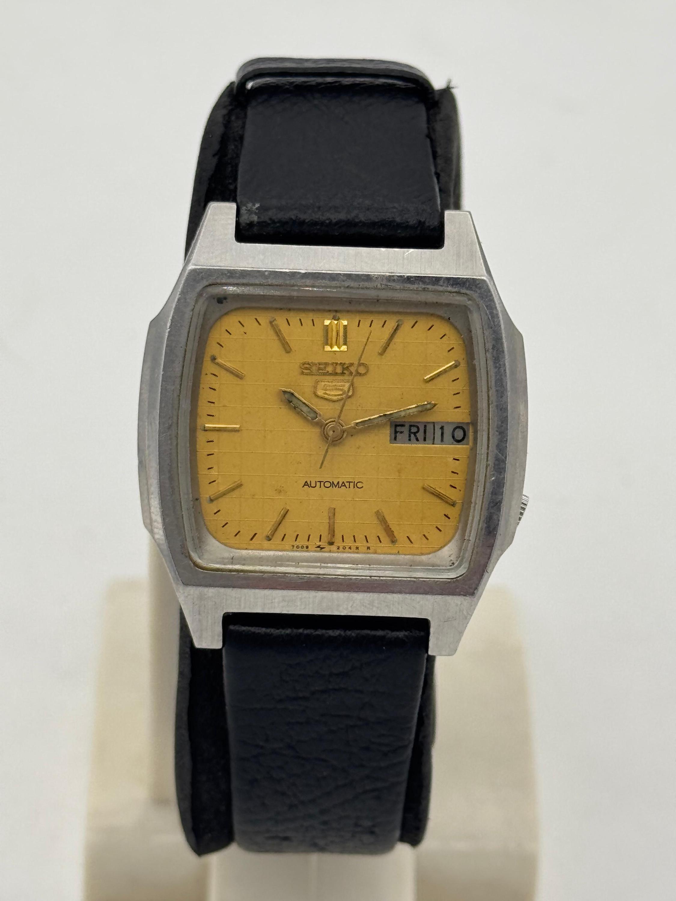 Vintage Seiko 5 7009-5860 Automatic 21 Jewels Day Date Bar Shape