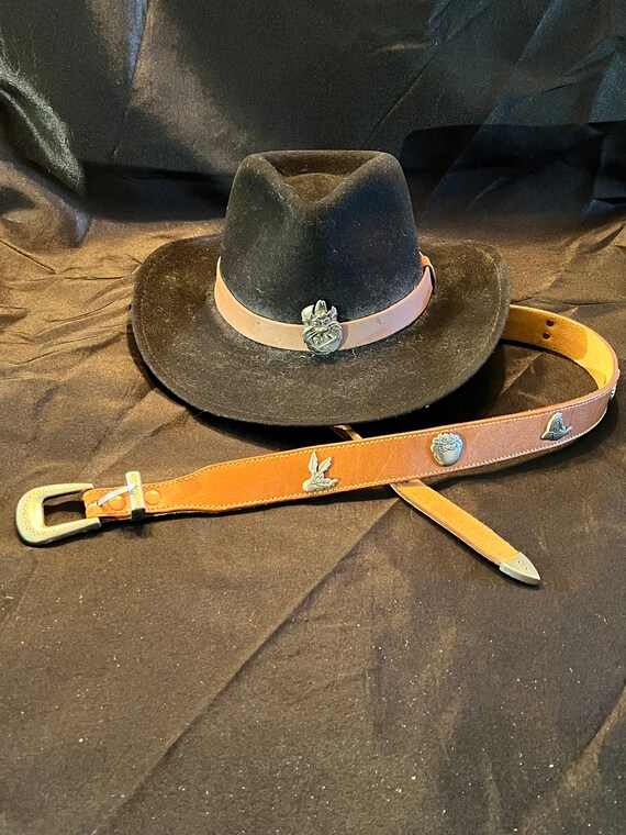 Looney Tunes cowboy hat & cowboy belt Gem
