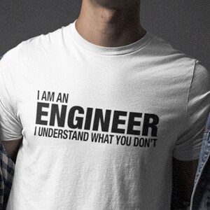 Grappig ingenieur T-shirt, afstudeercadeau, definitie ingenieur, grappige ingenieur zeg, geek shirt, ingenieur vrouw T-shirt, ingenieur man T-shirt, T-shirt