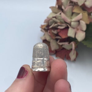 Antique Sterling Silver Thimble made in Chester England  1881 by Charles Horner - Collectable Hallmarked Thimble - Finger Thimble - Ref 3