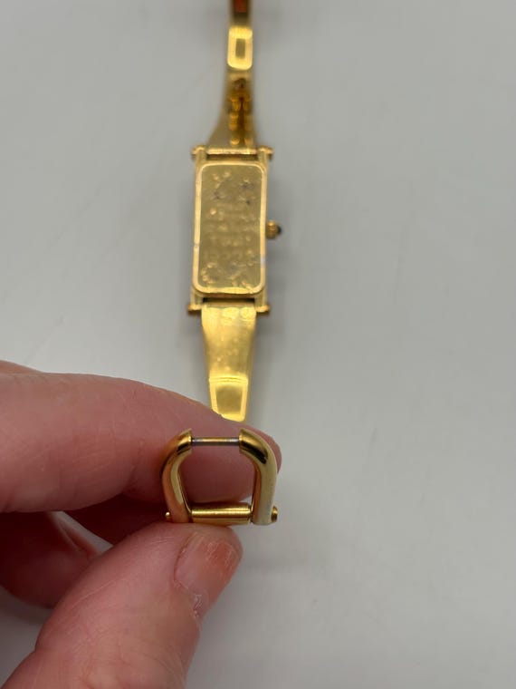 Stunning Women's Vintage GUCCI 1500L Bangle Watch – Original