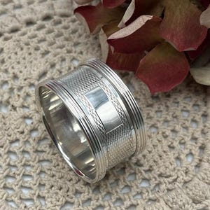 Vintage Hallmarked Sterling Silver Napkin Ring Engine Turned Detailing  - Assayed Birmingham 1937 - Solid Silver - Raised Rims *Ref 2