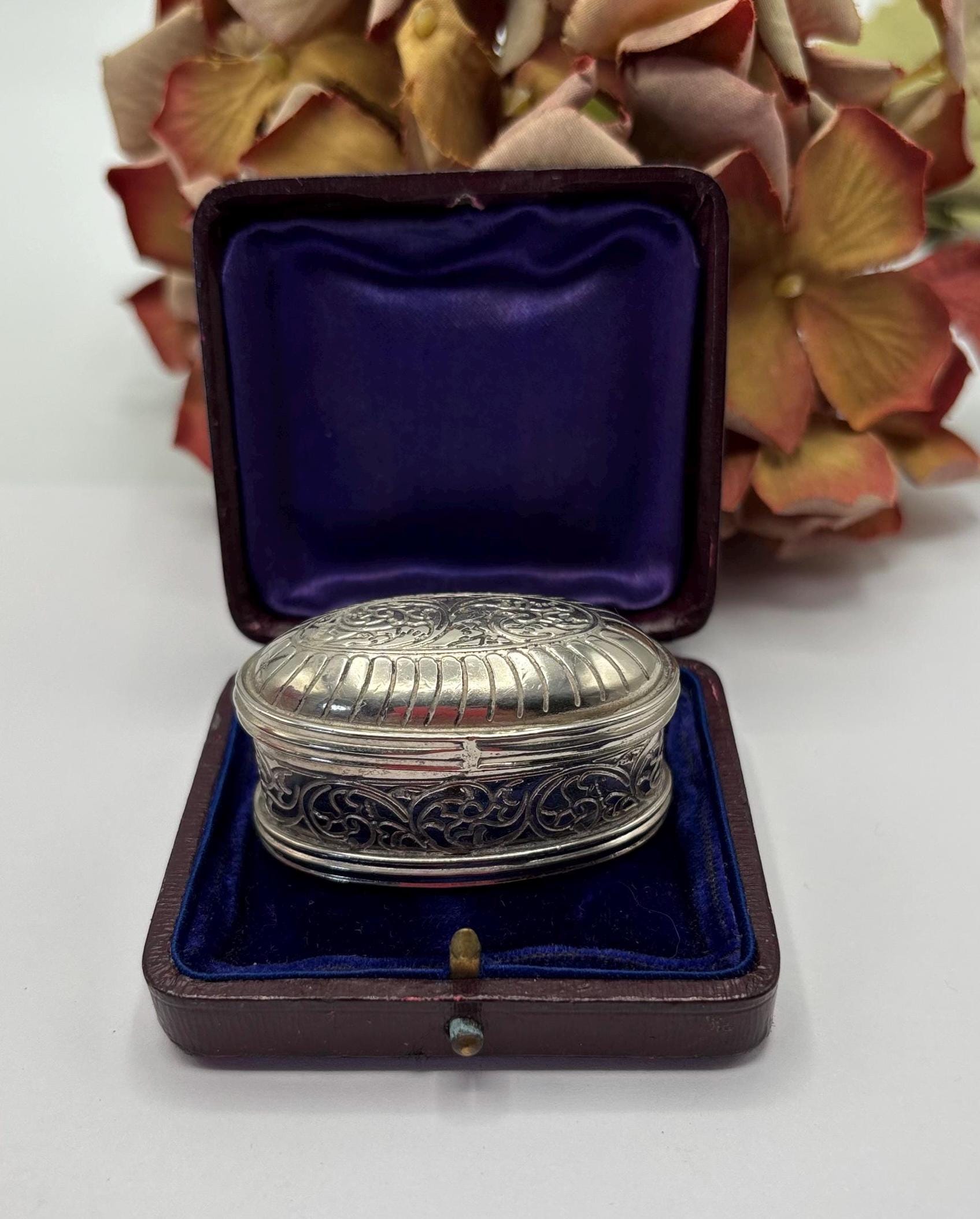 Vintage Silver-plated Oval Pill Box – Ornate Scrollwork & Ribbed