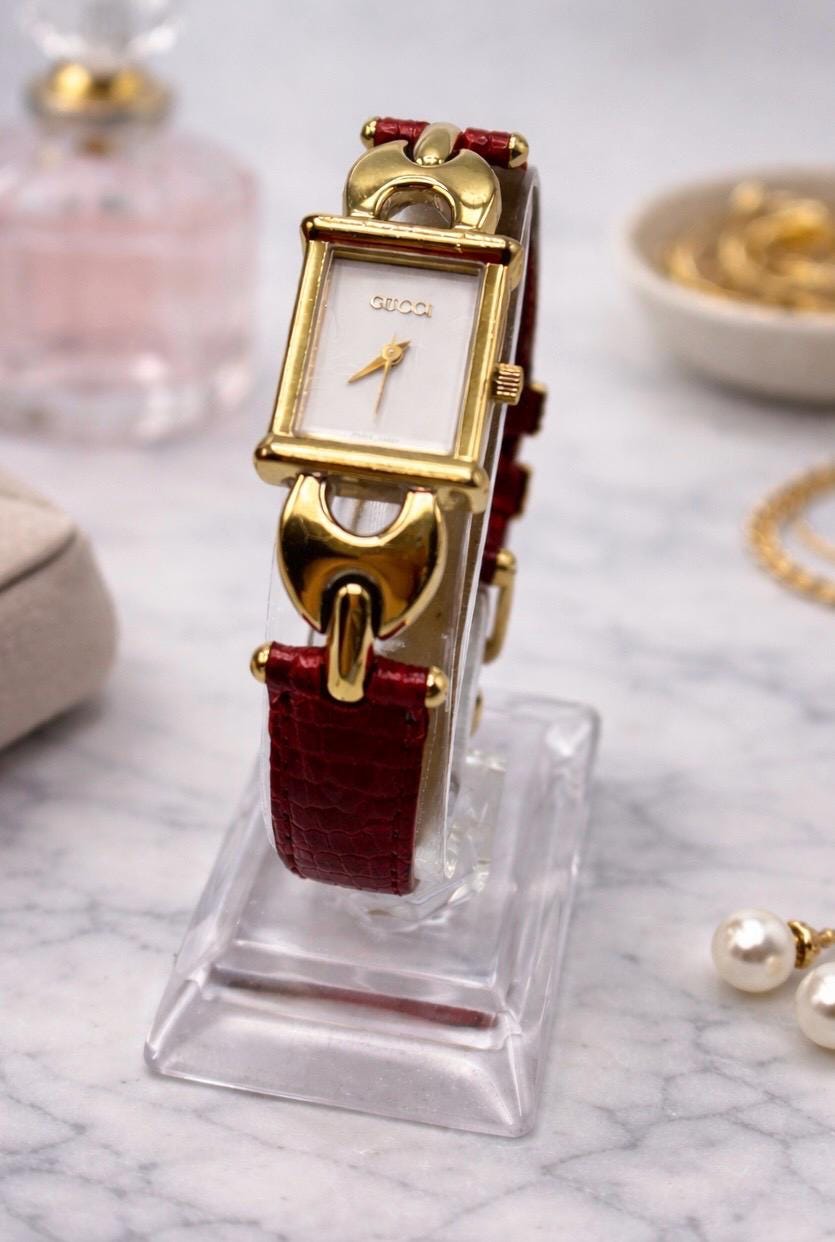 Rare Authentic Vintage 90s Gucci Gold-plated Quartz Watch With Red
