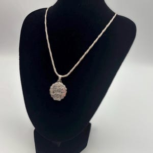 Vintage Silver Round Locket Necklace – Ornate Scroll Front & Engine-Turned Back – Opens for Photos – Twisted Chain – Elegant Keepsake *R108