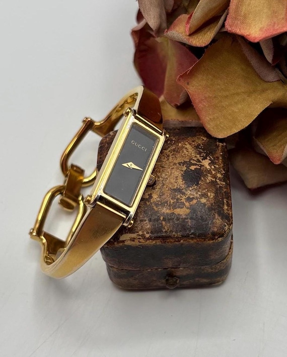 Stunning Women's Vintage GUCCI 1500L Bangle Watch – Original