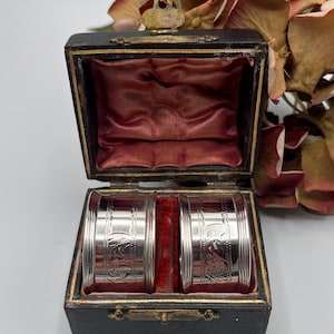 Antika servettringar i sterlingsilver - Chester England 1920 - Presentask * Ref 92