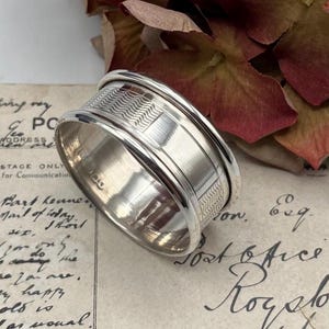 Vintage Hallmarked Sterling Silver Napkin Ring Engine Turned Detailing - London 1952 - Clear Cartouche - Raised Rims *Ref 52