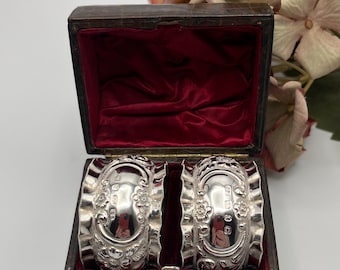 Anillos de servilleta de plata de ley "par" antiguos VICTORIANOS en caja de presentación con bisagras forrada de satén/terciopelo original - Hecho en Birmingham Inglaterra 1897