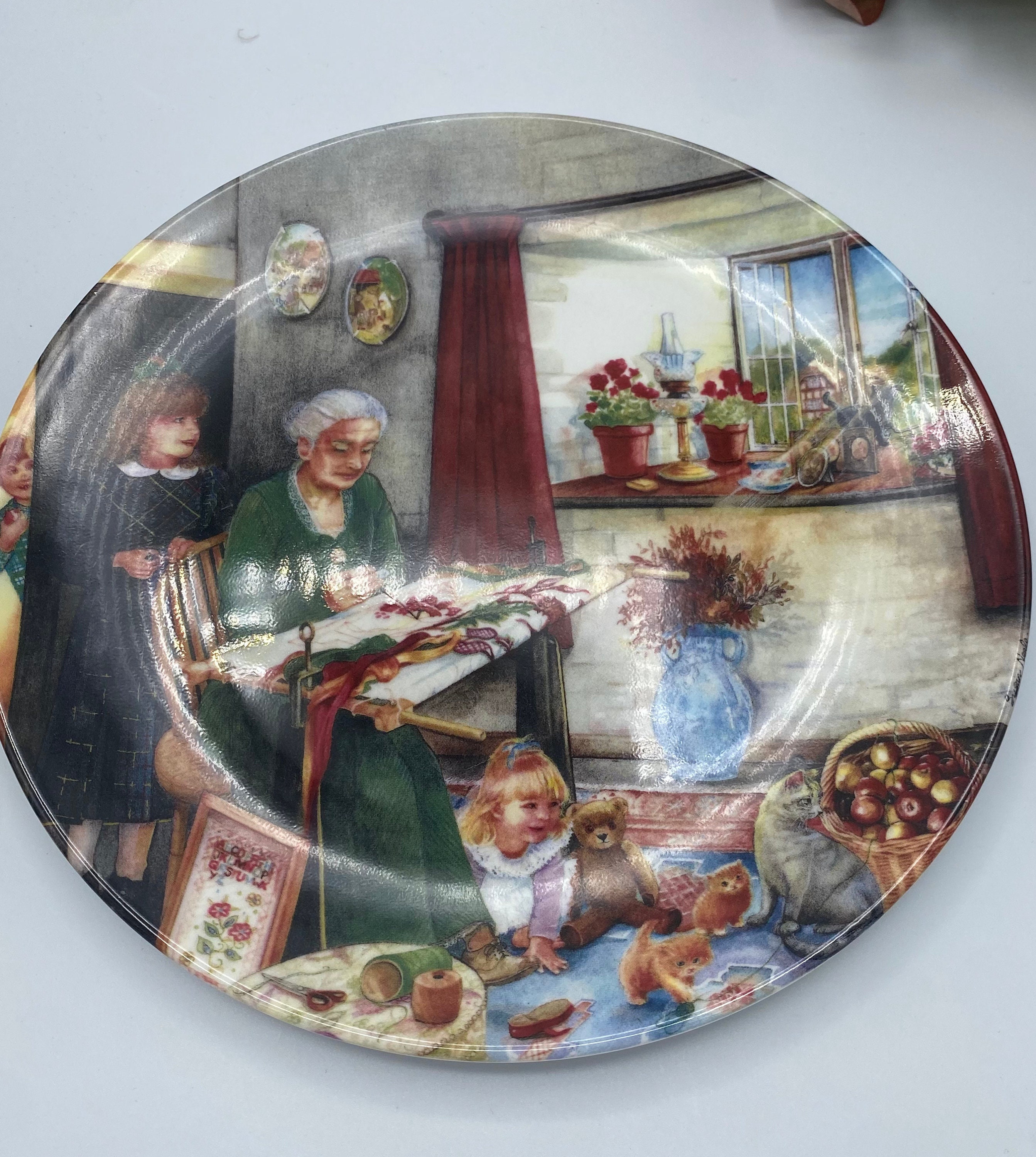 ロイヤル・ドルトン　ディスプレイ　プレート ロイヤルドルトン「The Embroideress」プレート：ヴィンテージ ボーン