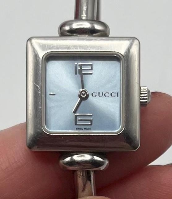 素晴らしいレディース ヴィンテージ GUCCI モデル 1900L