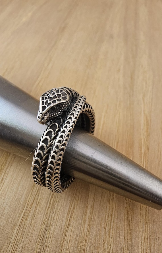 Original & Collectable Gucci Icon Ring, Sterling Silver Snake Ring