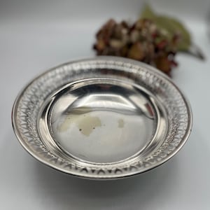 Vintage Silver Plated Bon Bon Dish: Pierced Lattice Design by Walker & Hall