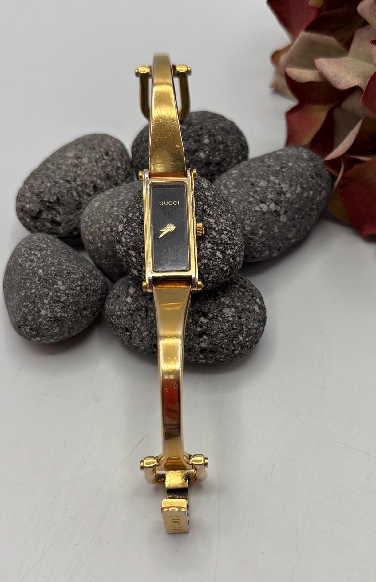 Stunning Women's Vintage GUCCI 1500L Bangle Watch – Original