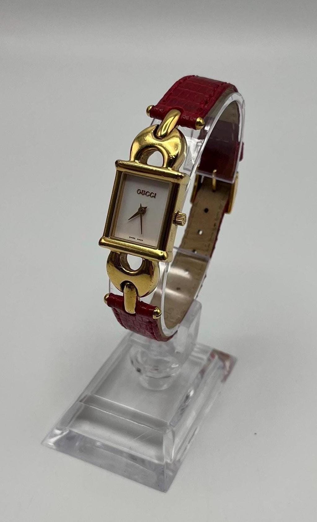 GUCCI 1800L White Dial Gold Bangle Watch Swiss Made Quartz