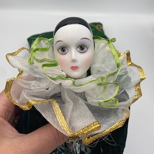 Vintage Collectible ‘Harlequin’ Doll, New in Box with Original Cushion, Mint condition, 80’s Harlequin Doll Collectible