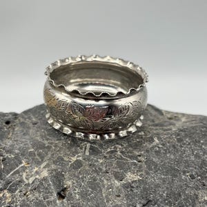 Antique Victorian Hallmarked Sterling Silver Napkin Ring   Assayed Birmingham 1898 - Leaf Design - Fluted Edge *Ref 71