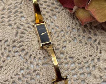 Stunning Women's Vintage GUCCI 1500L Bangle Watch – Original