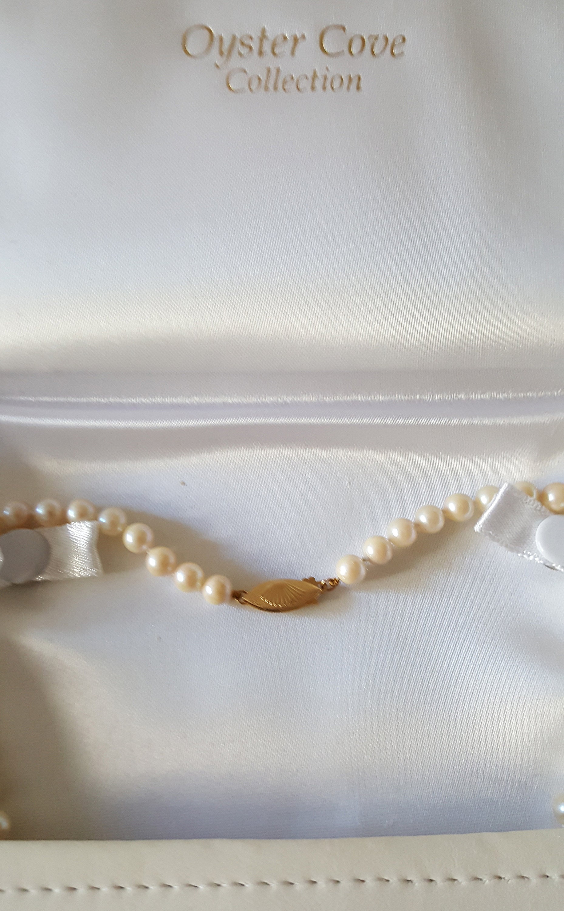 Oyster Cove Pearl Necklace and Bracelet 14kt gold Protective Case