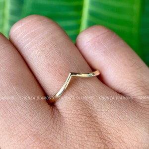 14K Gold Wishbone Ring, Solid Gold Chevron Stacking Ring, Curved Wedding Band, Womens V Shaped Ring, Stackable Thin Gold Band, Contour Ring
