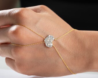 Pulsera de plata de ley con piedra tallada en forma de corazón – Joyería corporal elegante