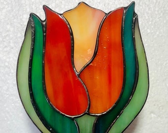 Tulip Stainglass night light with switch control and bulb