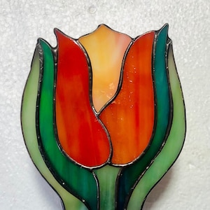 Tulip Stainglass night light with switch control and bulb