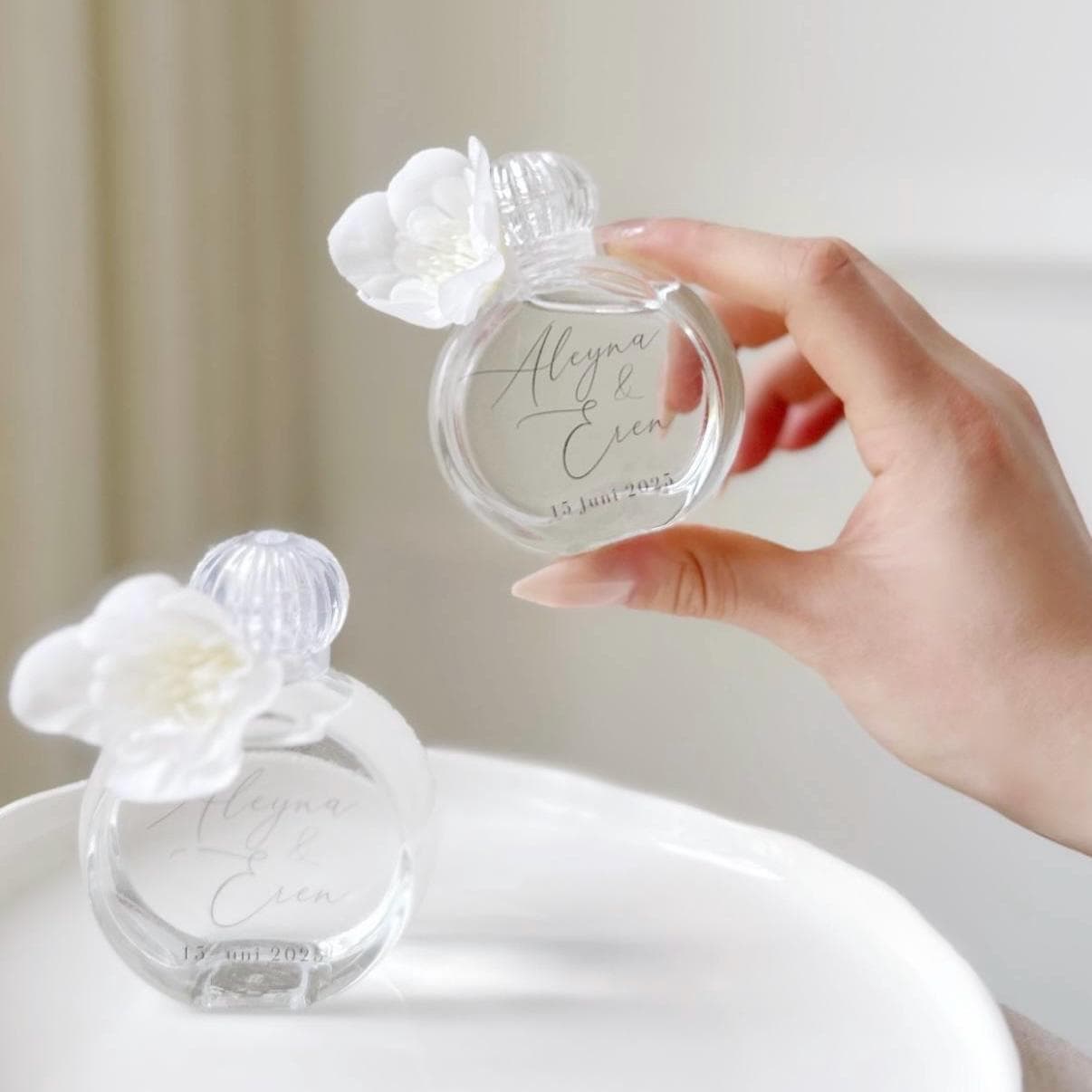 Flacons d’eau de Cologne personnalisés pour invités de mariage